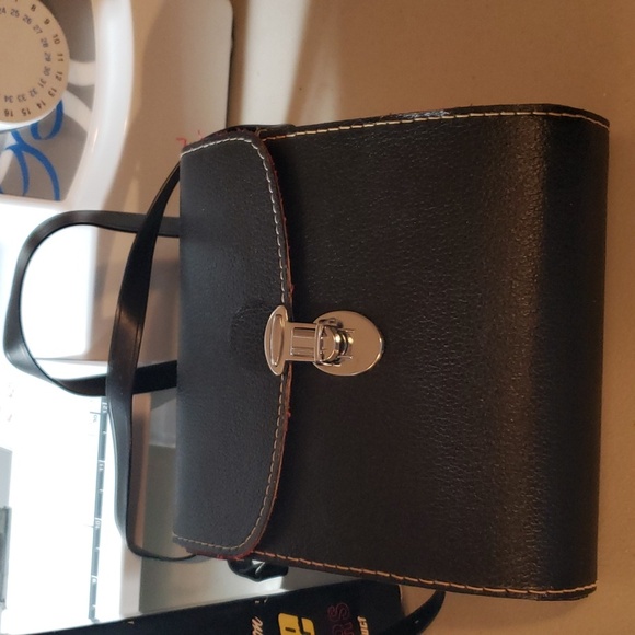 BINOCULARS - Picture 3 of 17